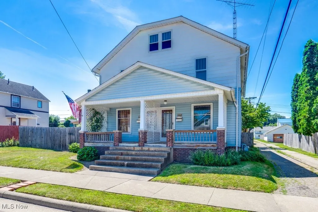 View of front facade featuring a porch