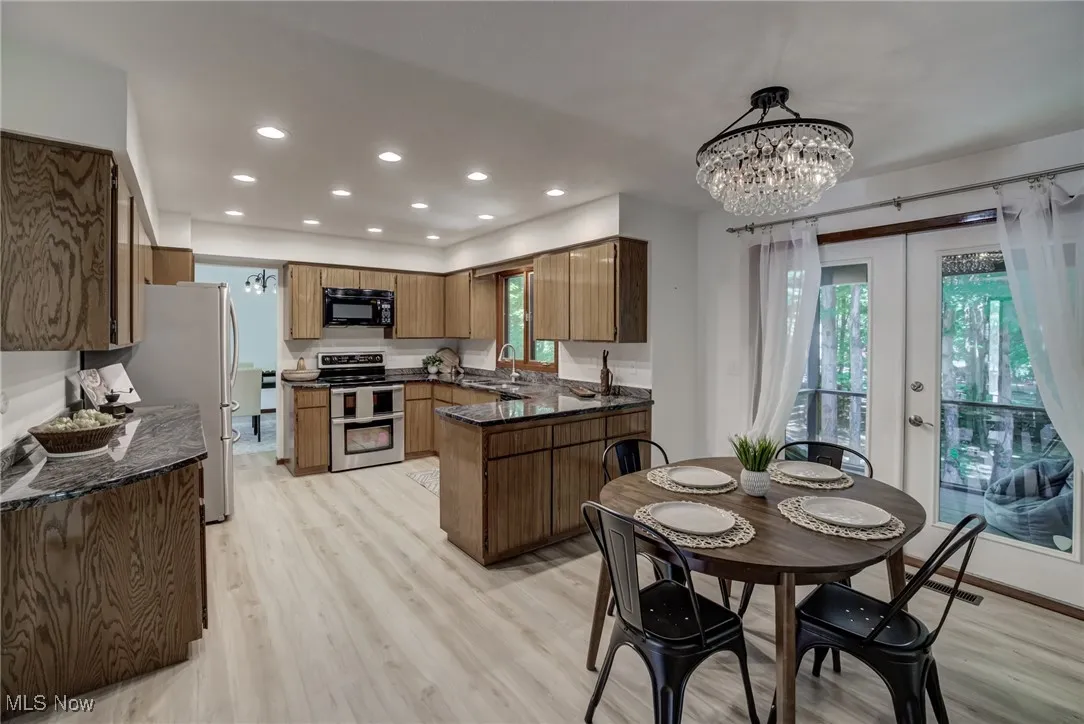 5009 Lansdowne Drive, Solon, Ohio 44139,MLS Now Listing ID