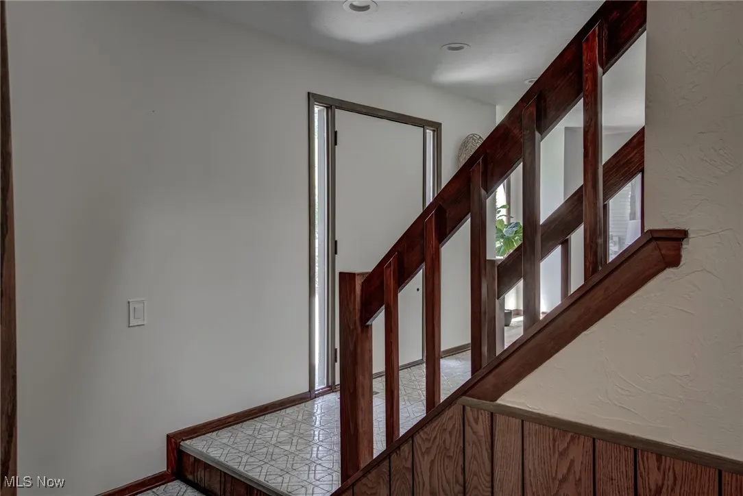5009 Lansdowne Drive, Solon, Ohio 44139,MLS Now Listing ID