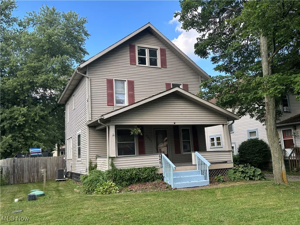 View of front of home with yard area