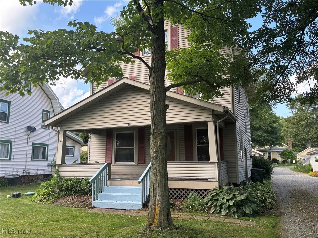 View of front of home with porch