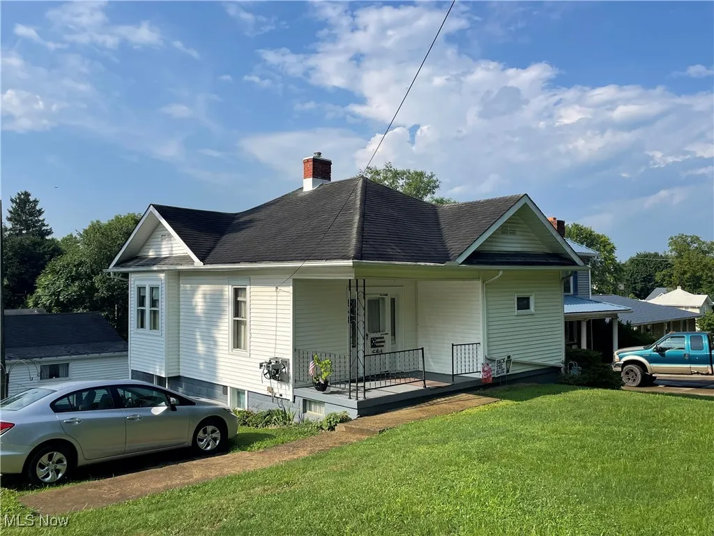 view of front porch