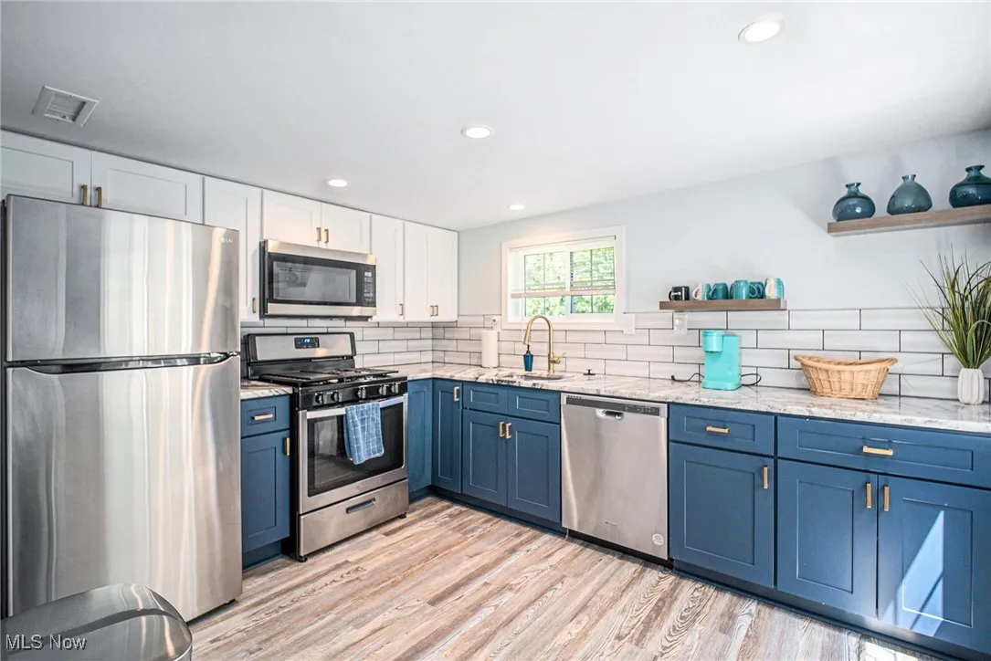 granite in kitchen