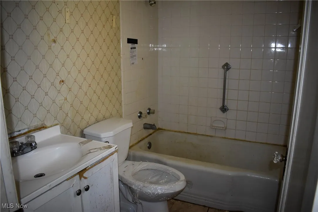 353 Hilton Avenue, Youngstown, Ohio,MLS Now Listing ID