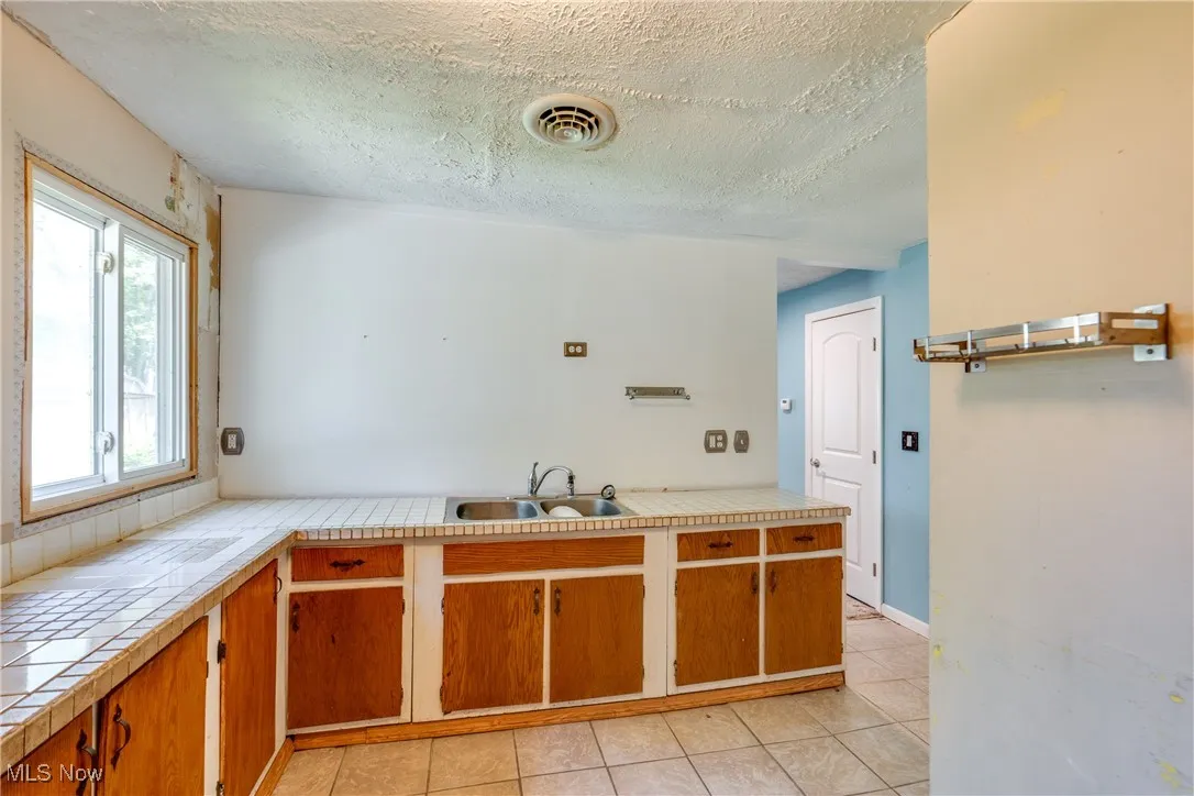 4944 Coleman Drive, Akron, Ohio,MLS Now Listing ID