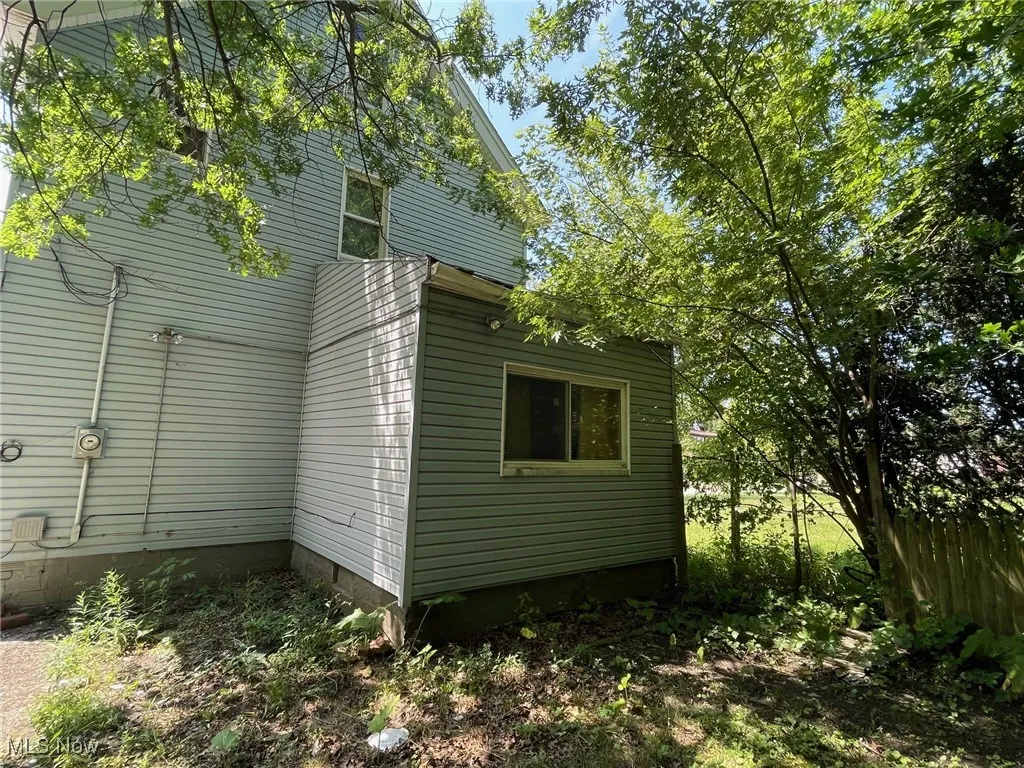 View 2 of the rear of the house