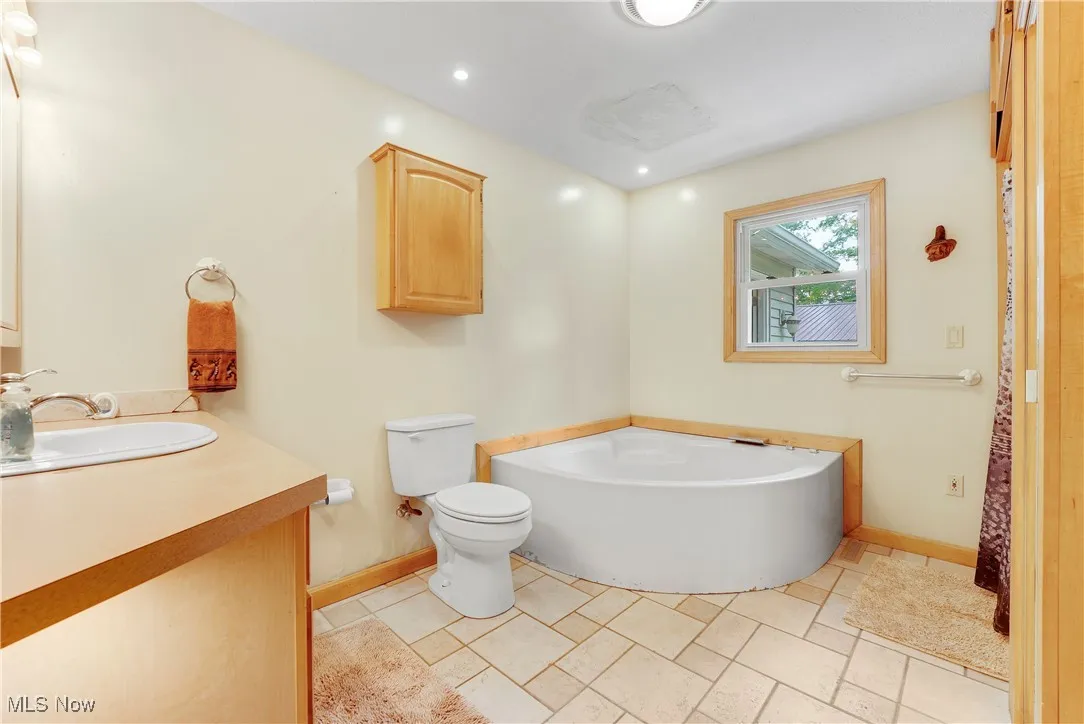 6009 Bole Drive, Andover, Ohio,MLS Now Listing ID