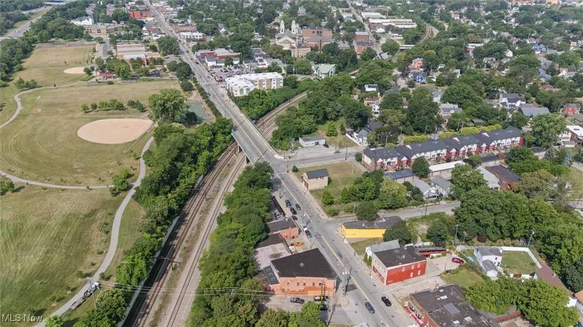 Aerial view of property and surrounding area