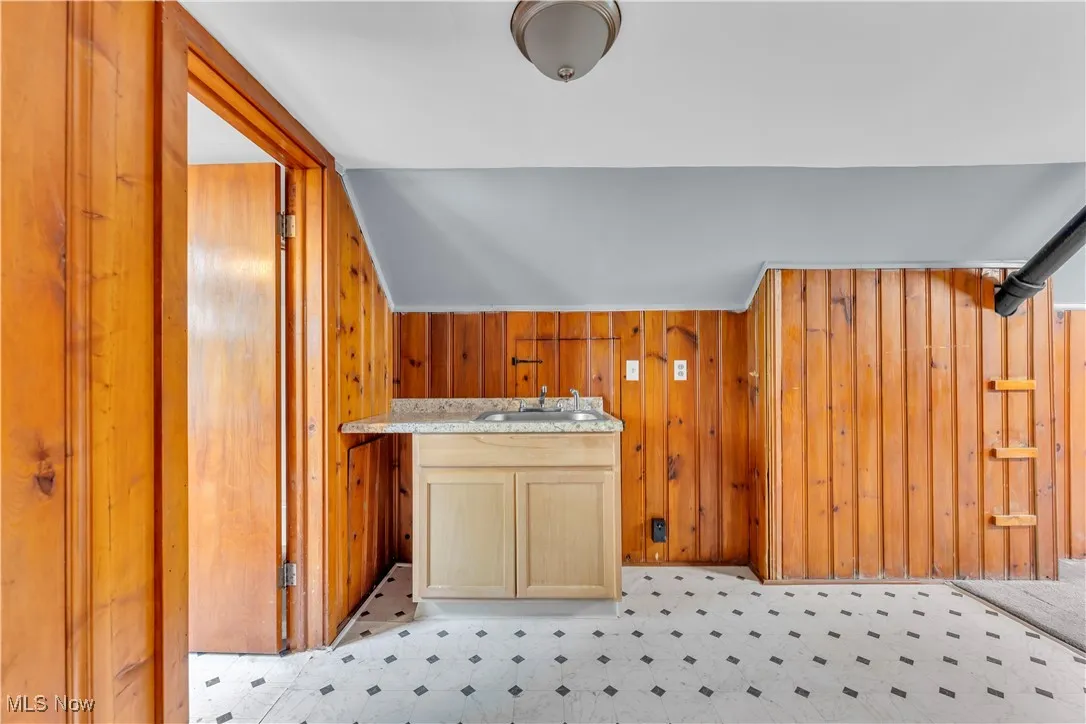 915 Helmsdale Road # 3, Cleveland Heights, Ohio,MLS Now Listing ID