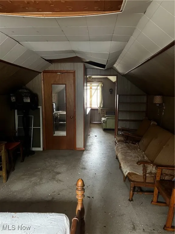 2nd floor bedroom