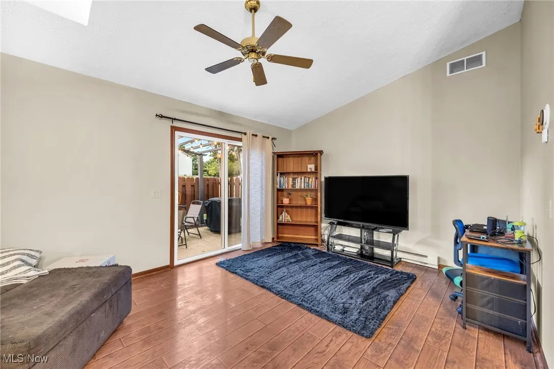 Vaulted ceilings to private back porch