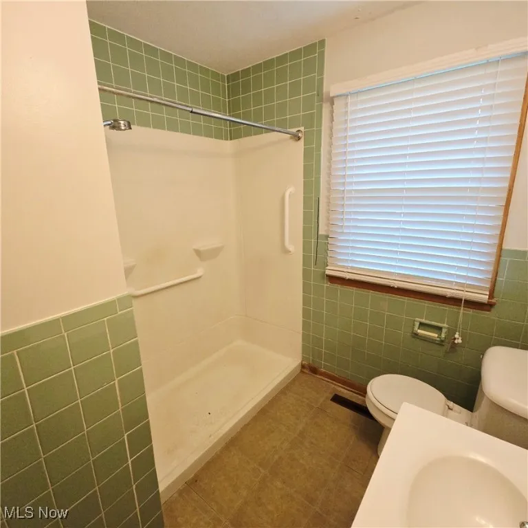 2801 15th Avenue, Vienna, West Virginia,MLS Now Listing ID