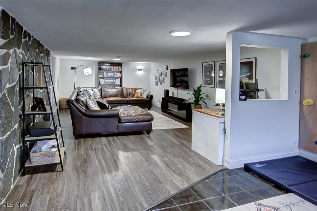 8222 Briarwood Drive, Broadview Heights, Ohio,MLS Now Listing ID
