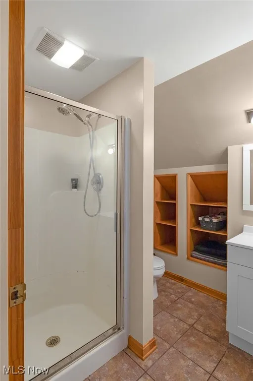 Second full bath attached to primary bedroom