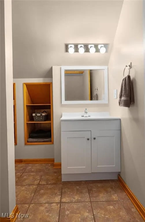 Second full bath updated and attached to primary bedroom