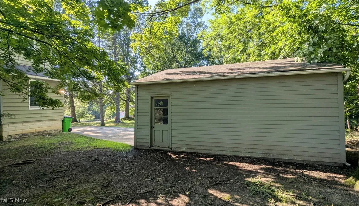 View of side of garage