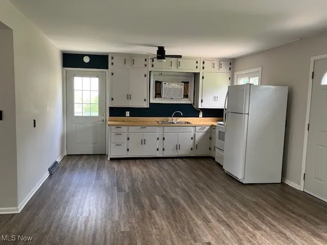 apartment kitchen