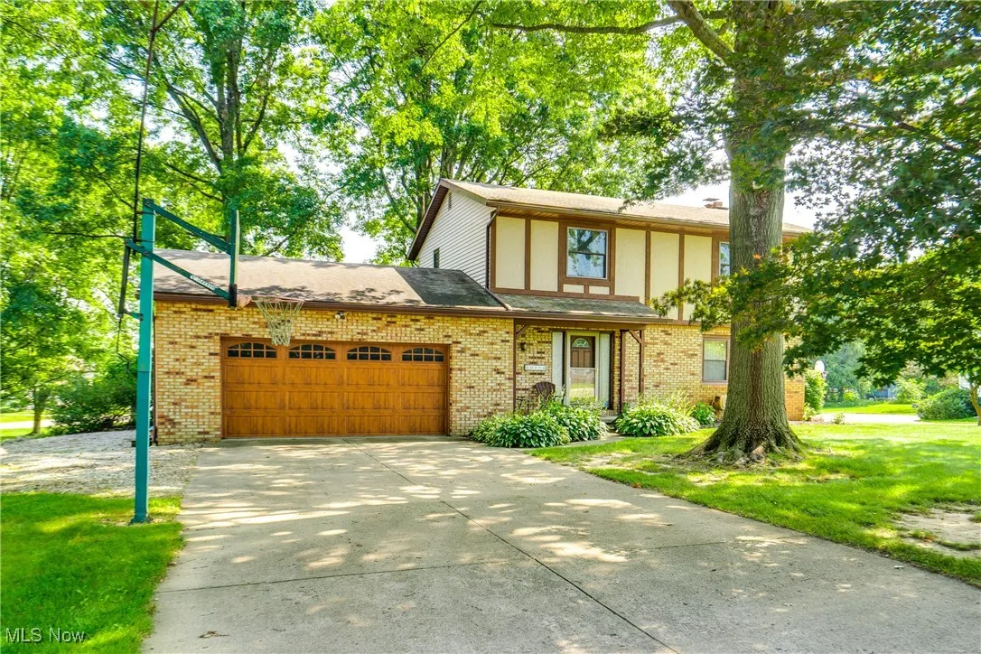 10154 Carlswood Avenue, Hartville, Ohio,MLS Now Listing ID
