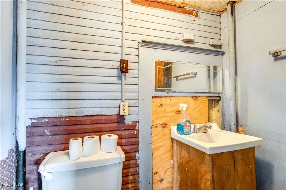 1/2 bath