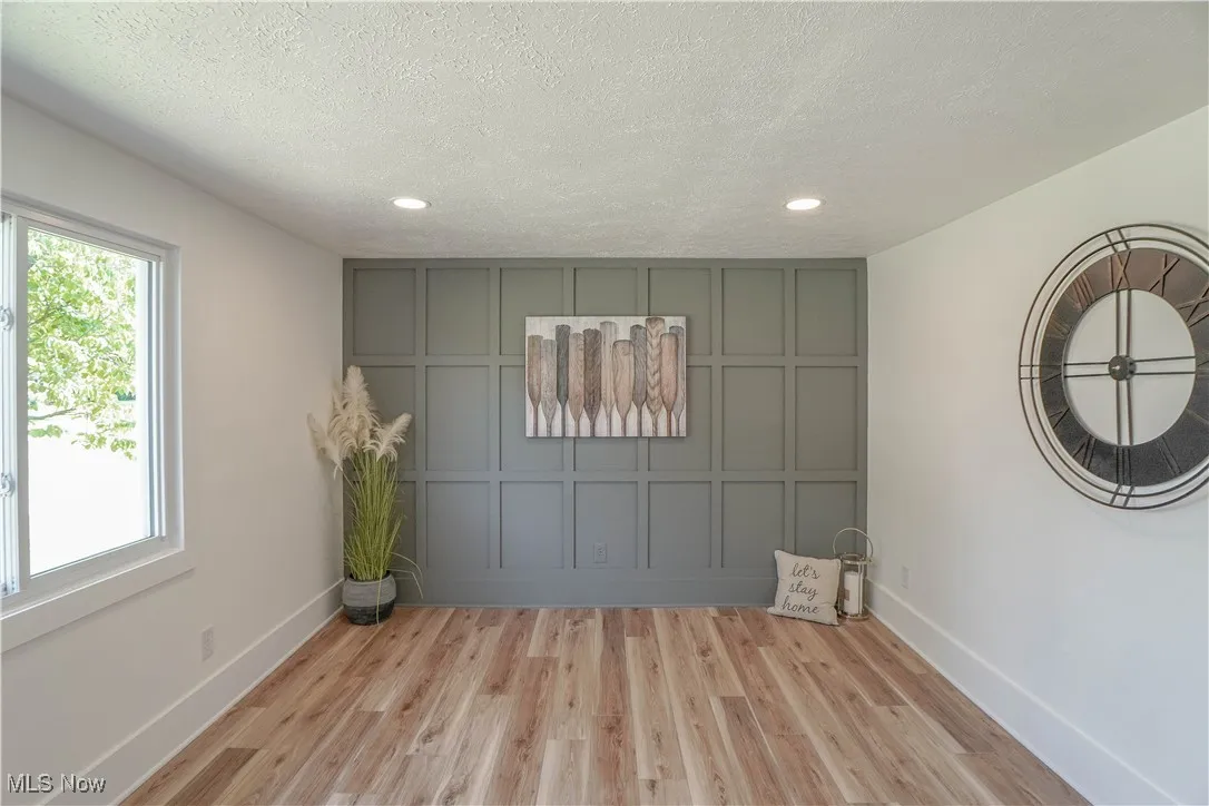 Living​​‌​​​​‌​​‌‌​‌‌​​​‌‌​‌​‌​‌​​​‌​​ Room
