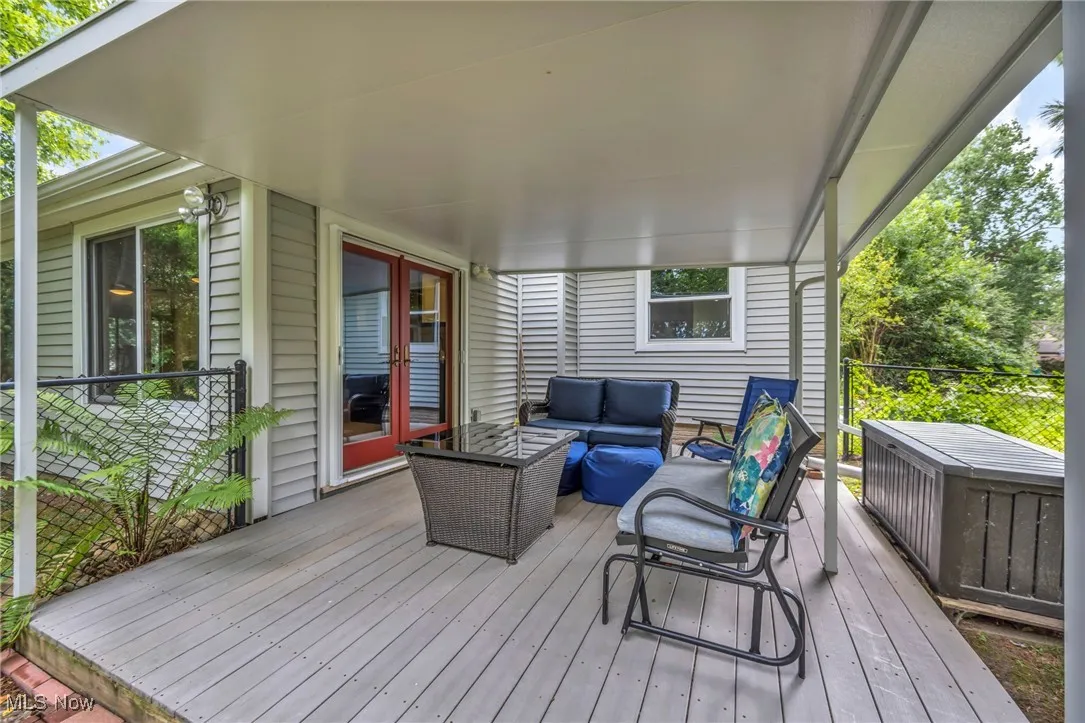 Deck featuring outdoor lounge area