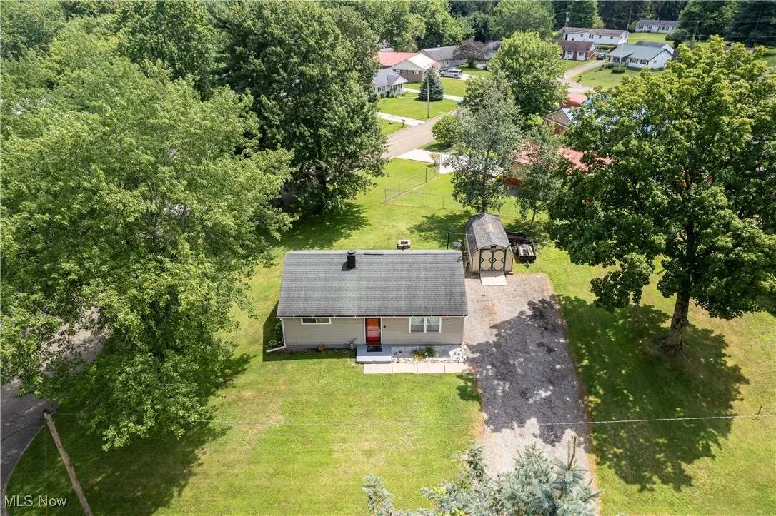 Aerial view of property and surrounding area