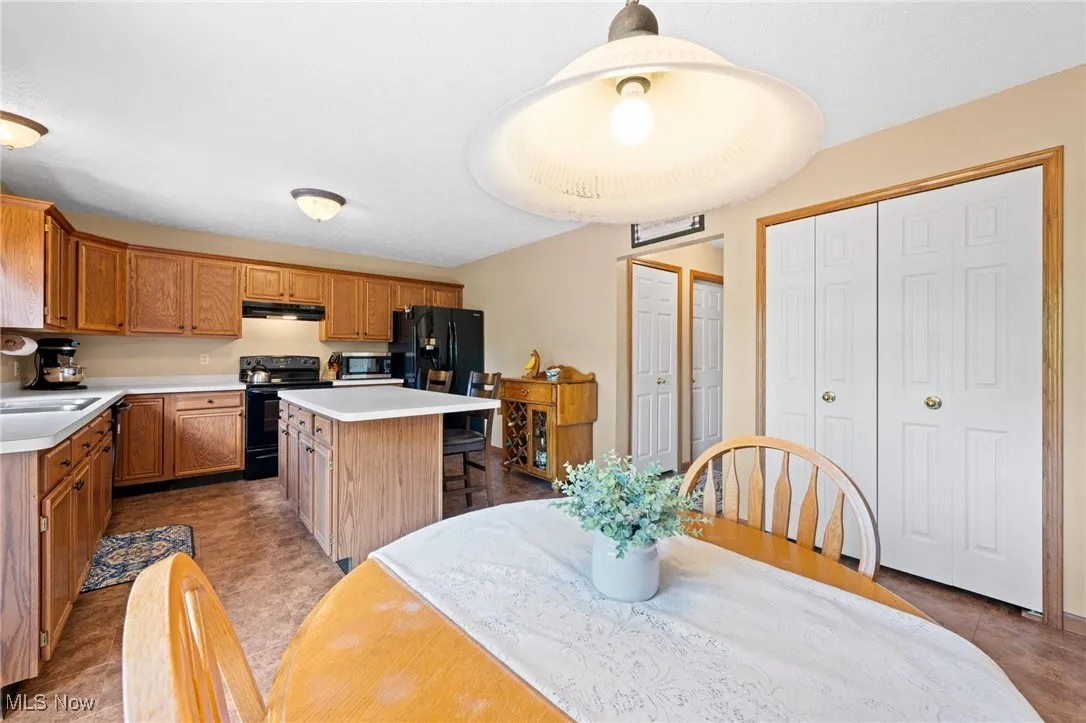 107 Cedar Glen, Chardon, Ohio 44024,MLS Now Listing ID