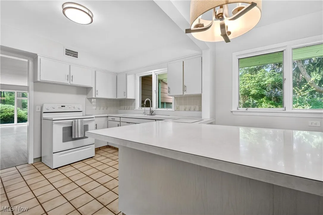 6450 Gates Mills Boulevard, Mayfield Heights, Ohio,MLS Now Listing ID
