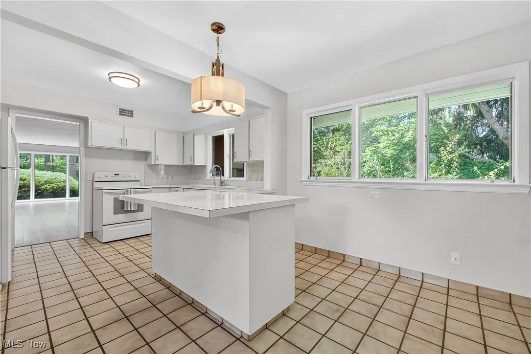 6450 Gates Mills Boulevard, Mayfield Heights, Ohio,MLS Now Listing ID