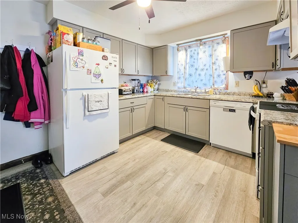 4503 kitchen