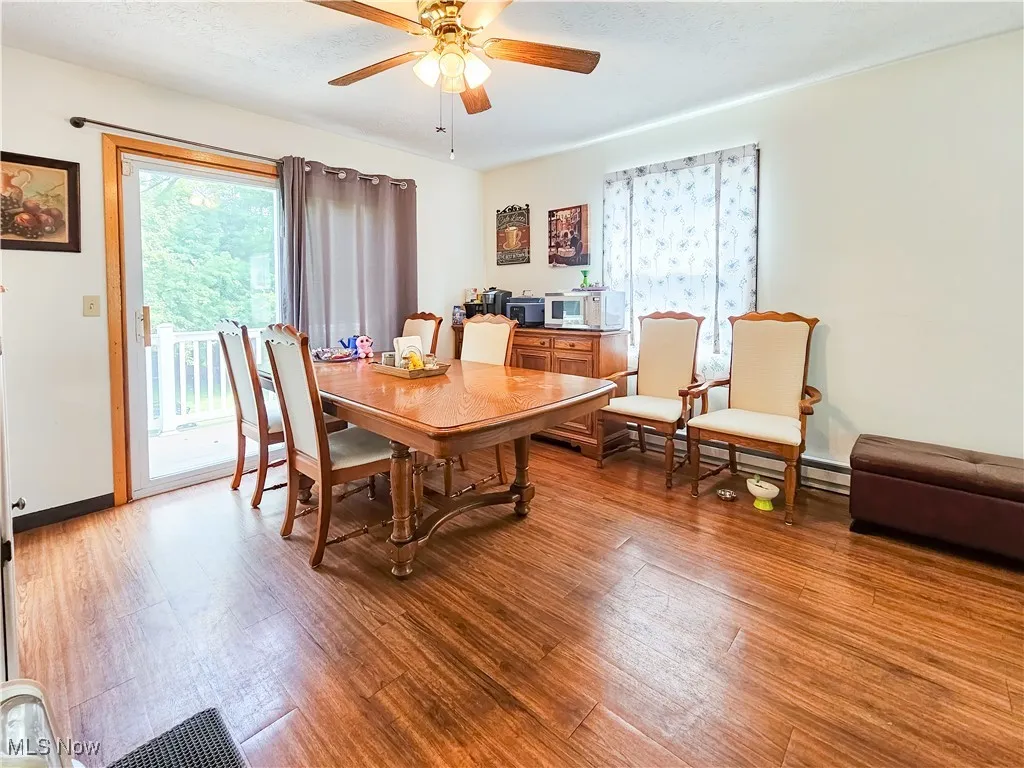 4503 dining space