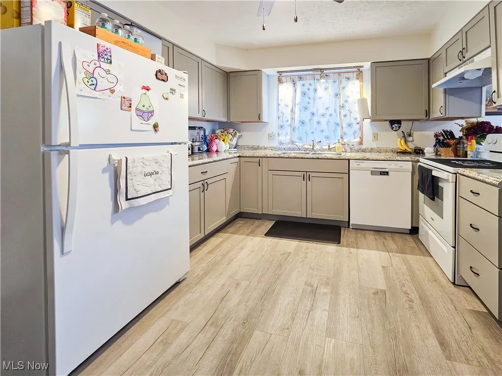 4503 kitchen granite counters