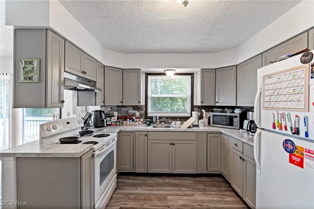 4505 updated kitchen