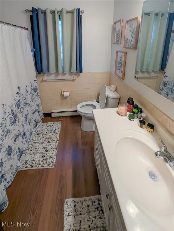 4477 2nd floor full bath