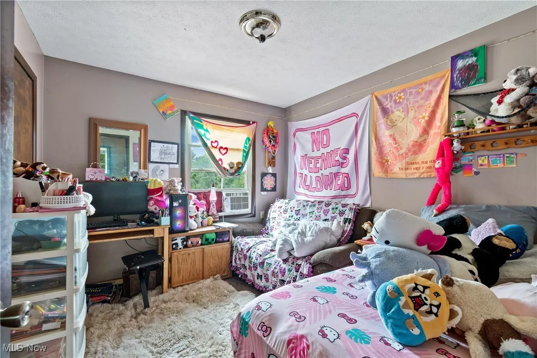 4513 bedroom