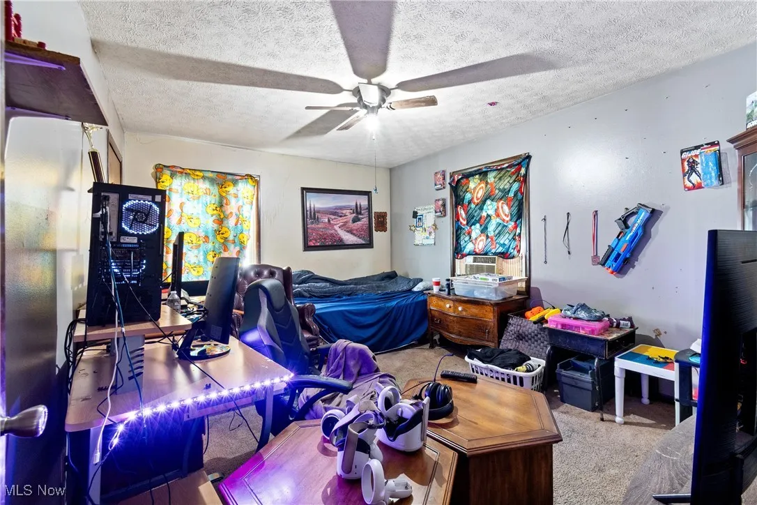 4513 bedroom