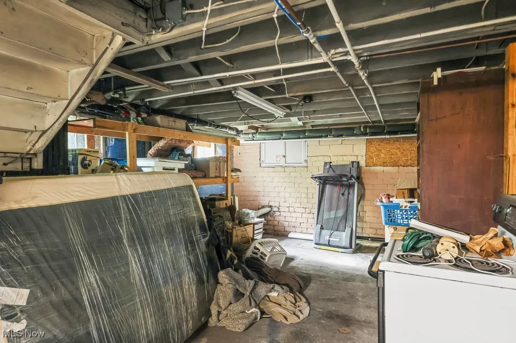 204 E Broad Street, Louisville, Ohio,MLS Now Listing ID