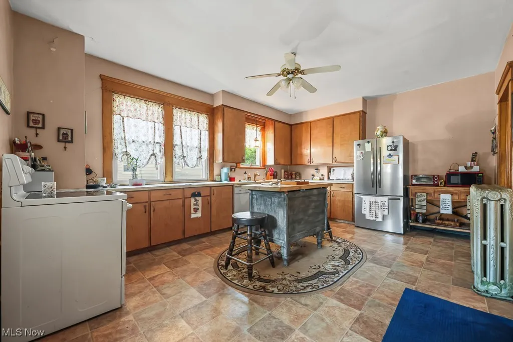 204 E Broad Street, Louisville, Ohio,MLS Now Listing ID