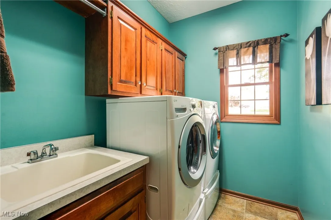 1st floor laundry
