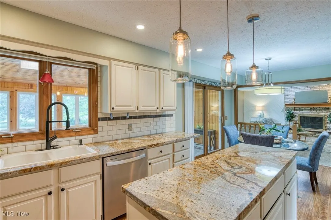 32906 Lisa Lane, Solon, Ohio 44139,MLS Now Listing ID