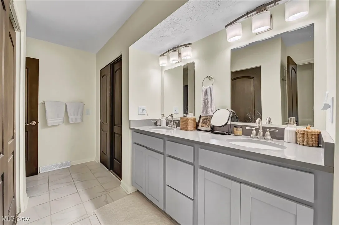 200 Granger Road # 27, Medina, Ohio,MLS Now Listing ID