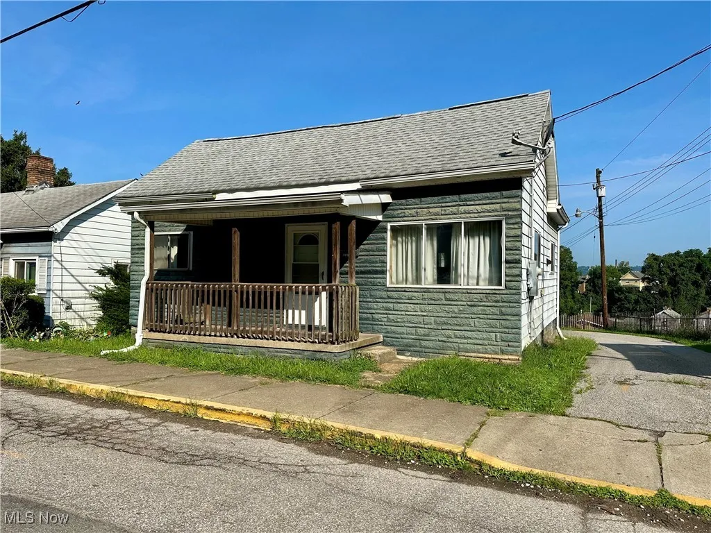 Front view of home with covered porch