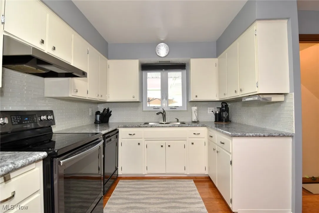 1977 Jacqueline Drive, Parma, Ohio,MLS Now Listing ID