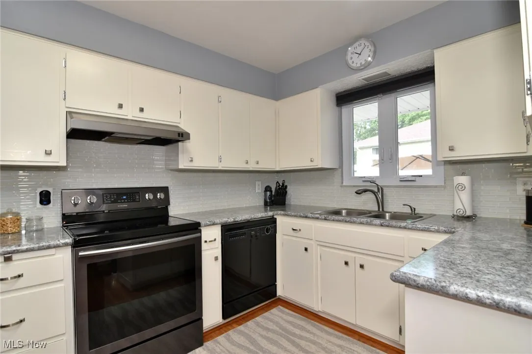 1977 Jacqueline Drive, Parma, Ohio,MLS Now Listing ID