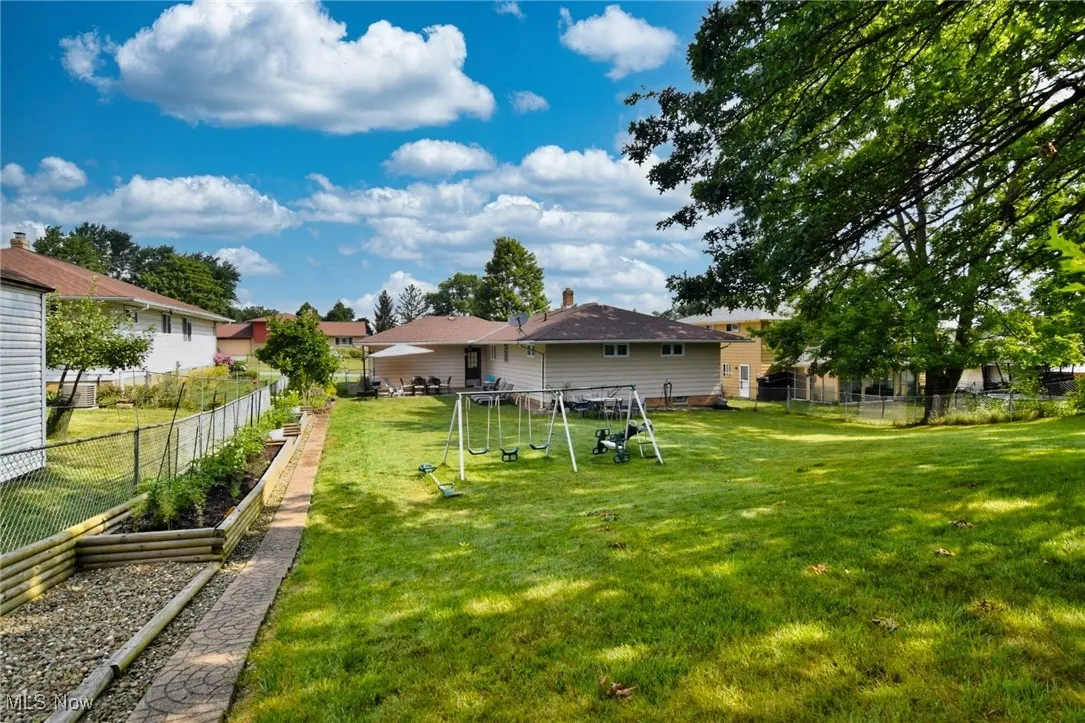 1977 Jacqueline Drive, Parma, Ohio,MLS Now Listing ID