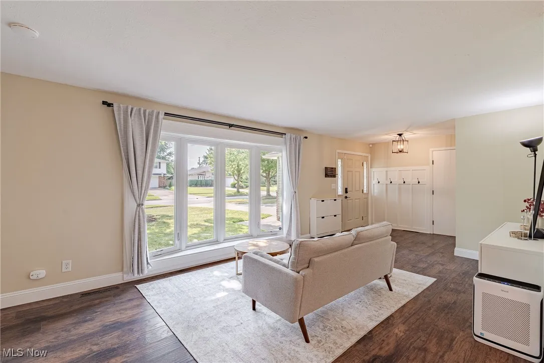 1896 Bromton Drive, Lyndhurst, Ohio 44124,MLS Now Listing ID