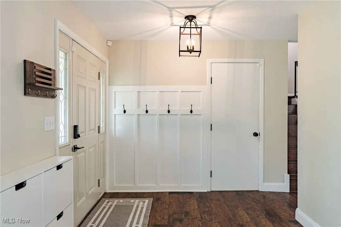 1896 Bromton Drive, Lyndhurst, Ohio 44124,MLS Now Listing ID