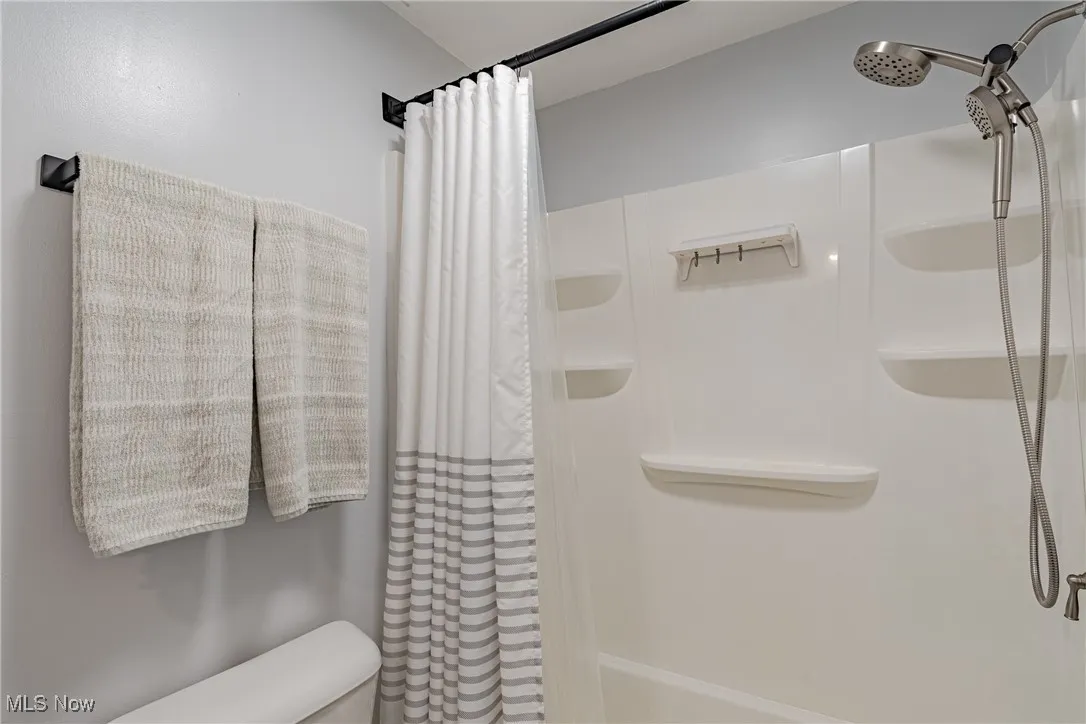1896 Bromton Drive, Lyndhurst, Ohio 44124,MLS Now Listing ID