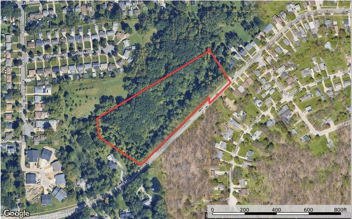 Aerial map of property and surrounding area with property boundaries highlighted