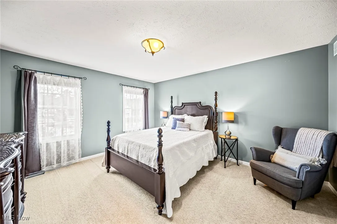 Spacious primary bedroom.